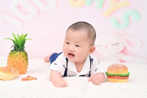 邢台宝宝在妈妈肚子里